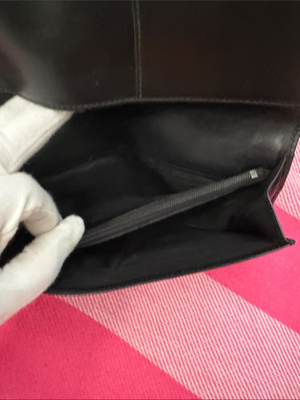 Gucci Black GG Monogram Continental Wallet with Gold Double G - Picture 14 of 15